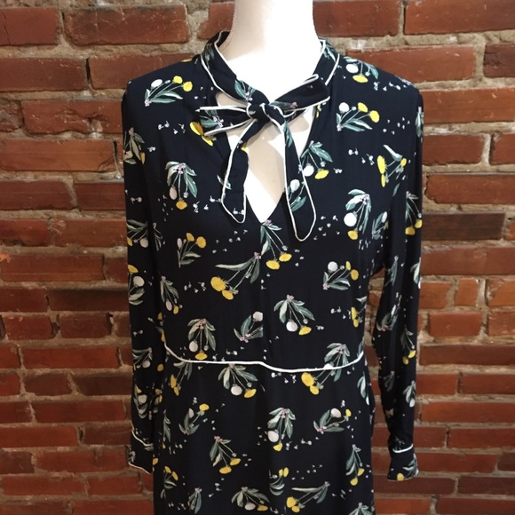 Dandelion print dress w/ pussy bow - Picture 3 of 9